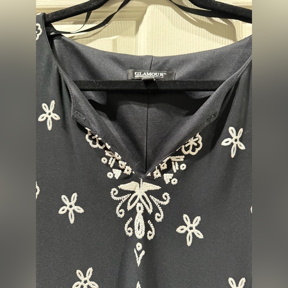 Glamour Black and White Floral Dress - Picture 4 of 7